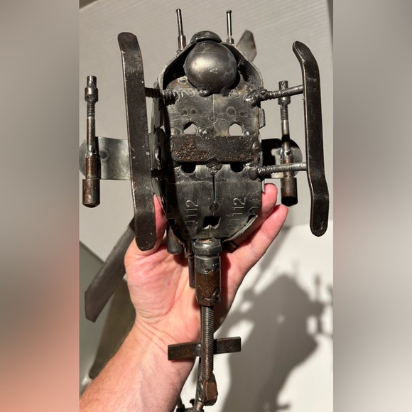 Apache Attack HELICOPTER Hand Made From AIRCRAFTS, CAR & MOTORCYCLE PARTS 13” - Picture 7 of 10